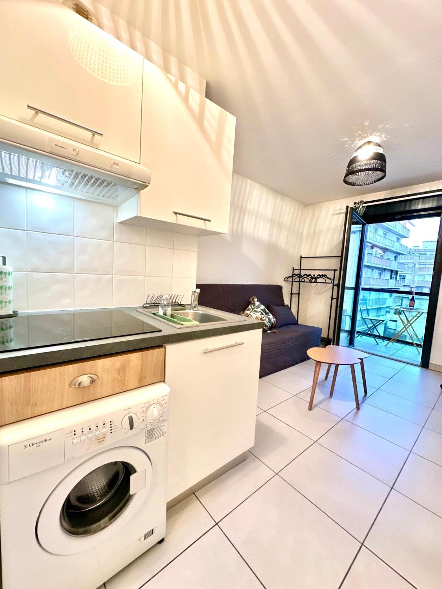 600 M De La Promenade Des Appartement Nice